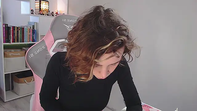 milly ross online show from 1, 2, 2025