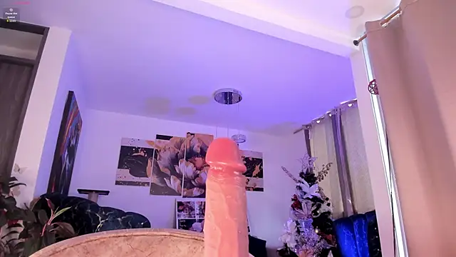 pretty pettite online show from 5, 1, 2026