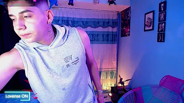 Snapshot of mexican_cum chatting on 3, 12, 2025 mexican cum online show from 3, 12, 2025