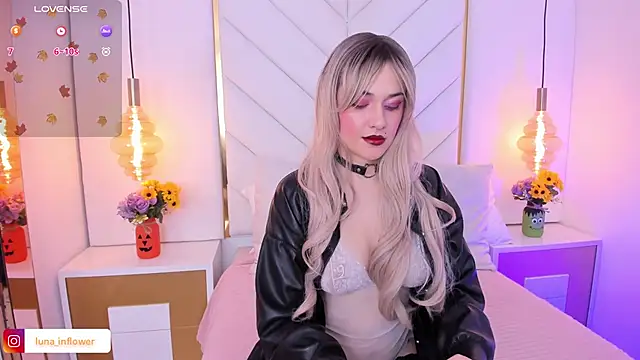 Flor delunaa online show from 27, 10, 2025