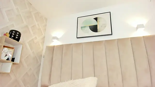 Anniie Queen online show from 4, 4, 2026