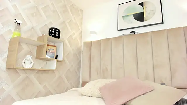 Anniie Queen online show from 6, 3, 2026