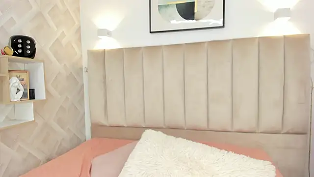 Anniie Queen online show from 28, 3, 2026