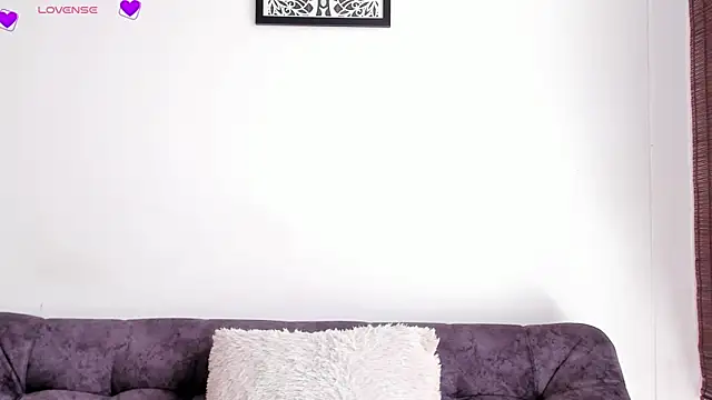 VeronicaTonu online show from 5, 4, 2026