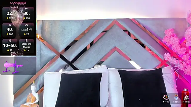 Snapshot of LiaaGenner chatting on 6, 11, 2025 LiaaGenner online show from 6, 11, 2025