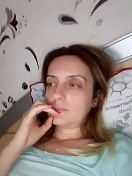 SophyGirl online show from 13, 2, 2025