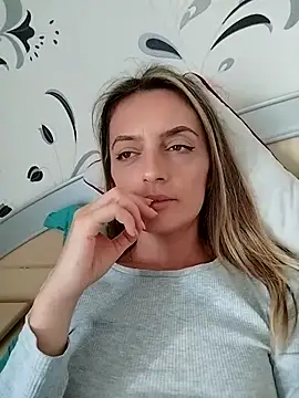 SophyGirl online show from 26, 9, 2025