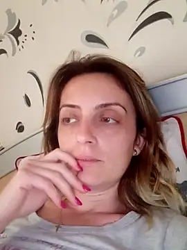 SophyGirl online show from 12, 2, 2025