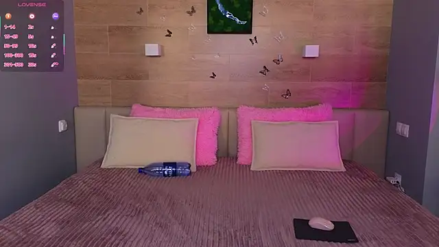 SaraCros online show from 18, 10, 2025