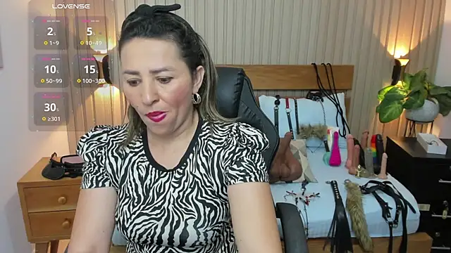 luciana ballesteros  online show from 17, 9, 2025