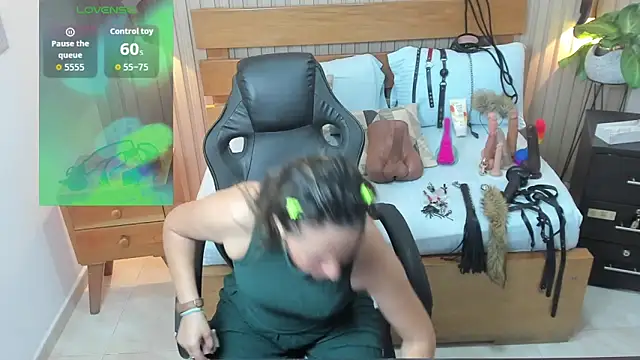 luciana ballesteros  online show from 8, 10, 2025