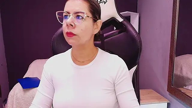 RamonaSimons online show from 13, 11, 2025