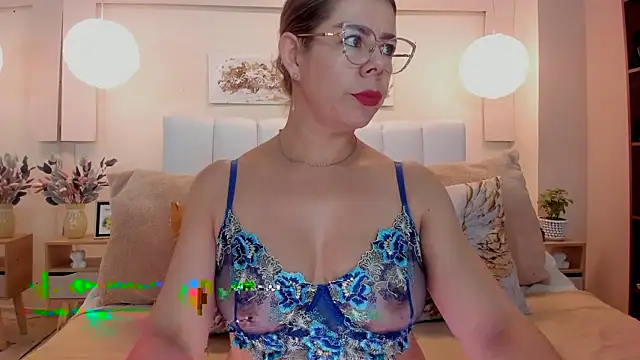 Snapshot of RamonaSimons chatting on 10, 6, 2026 RamonaSimons online show from 10, 6, 2026