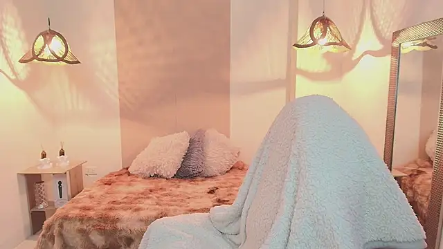 RamonaSimons online show from 22, 3, 2025