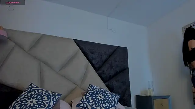 FaloonRoussel online show from 1, 10, 2025