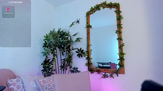 FaloonRoussel online show from 7, 11, 2025