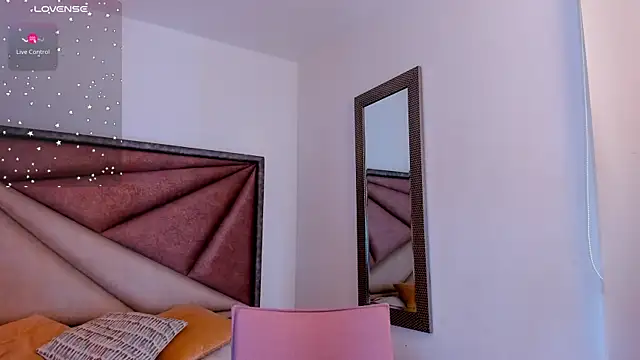 FaloonRoussel online show from 30, 10, 2025