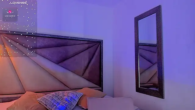 FaloonRoussel online show from 4, 2, 2026