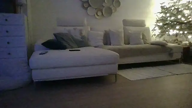 lyajoliee online show from 11, 12, 2024