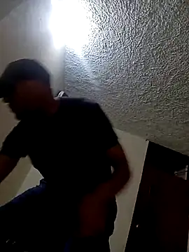 BIGLEON01 online show from 5, 12, 2025