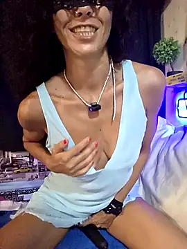 EmySkinny85 online show from 10, 7, 2026