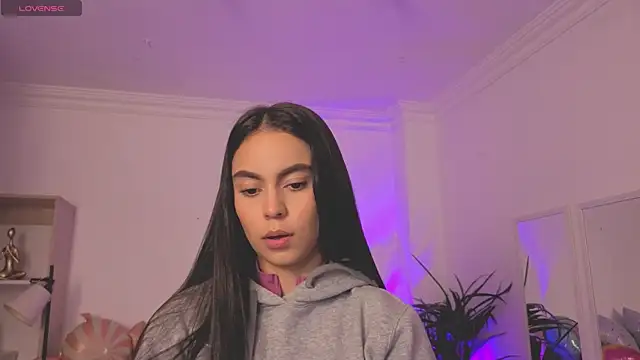 Snapshot of Aleejaa__ chatting on 24, 6, 2026 Aleejaa online show from 24, 6, 2026