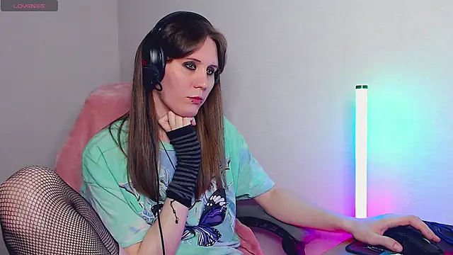 tracy cooper online show from 18, 2, 2025