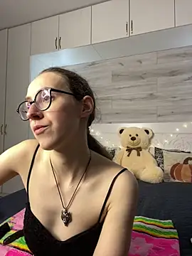 Snapshot of MartiniiSelenna chatting on 1, 6, 2026 MartiniiSelenna online show from 1, 6, 2026