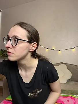 Snapshot of MartiniiSelenna chatting on 7, 5, 2026 MartiniiSelenna online show from 7, 5, 2026