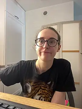 MartiniiSelenna online show from 8, 7, 2026