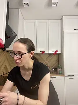 MartiniiSelenna online show from 6, 3, 2026