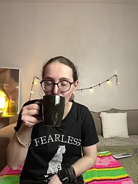 Snapshot of MartiniiSelenna chatting on 15, 5, 2026 MartiniiSelenna online show from 15, 5, 2026