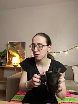 Snapshot of MartiniiSelenna chatting on 5, 5, 2026 MartiniiSelenna online show from 5, 5, 2026