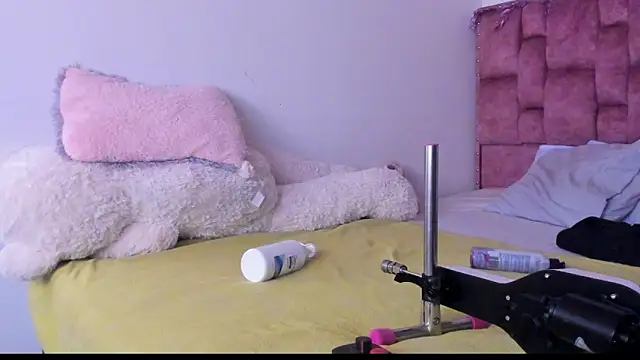 ladyrd1 online show from 10, 9, 2025