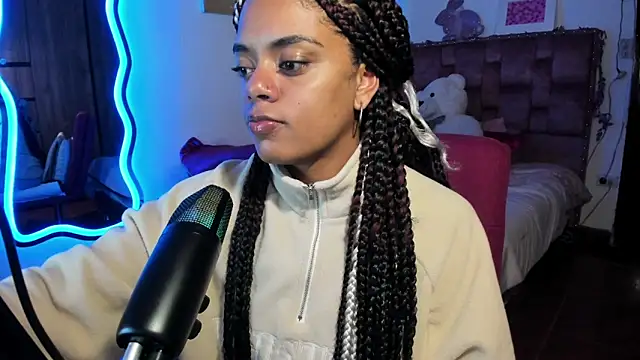 ladyrd1 online show from 6, 3, 2025