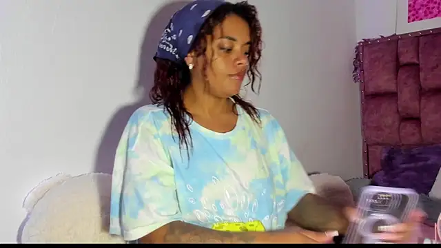 ladyrd1 online show from 22, 9, 2025