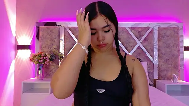 MarianaGarciaa   online show from 20, 9, 2025