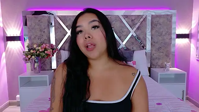 MarianaGarciaa   online show from 2, 12, 2025