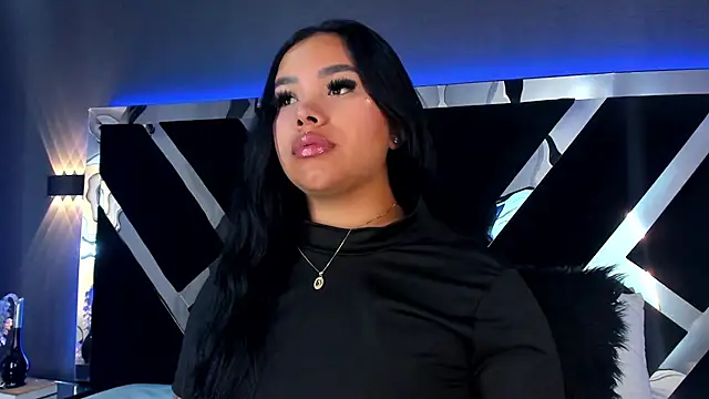 Snapshot of MarianaGarciaa__ chatting on 1, 5, 2026 MarianaGarciaa online show from 1, 5, 2026