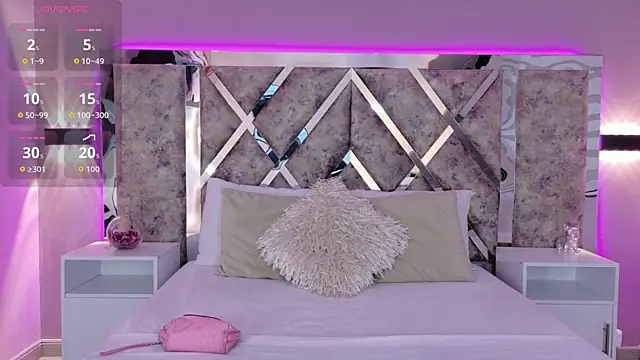 MarianaGarciaa   online show from 14, 11, 2025