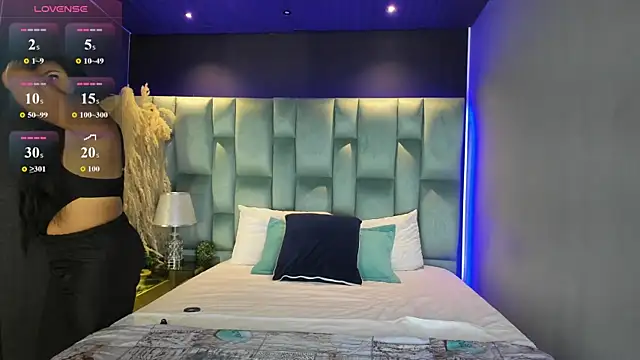 MarianaGarciaa   online show from 10, 9, 2025