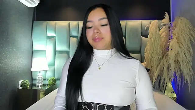 MarianaGarciaa   online show from 14, 4, 2026