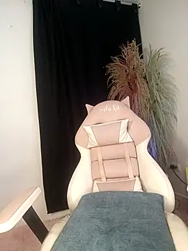 lovely kitt online show from 24, 9, 2025