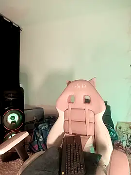 lovely kitt online show from 25, 11, 2025