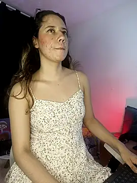 lovely kitt online show from 3, 10, 2025