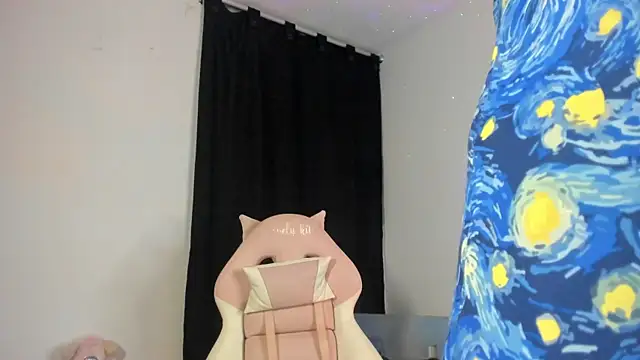 lovely kitt online show from 7, 11, 2025