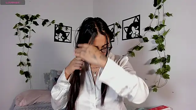 melanieecox online show from 9, 10, 2025