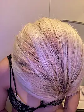 Rei1216xo online show from 26, 3, 2026