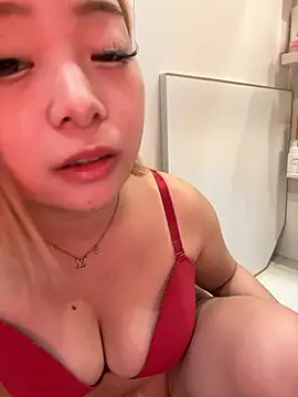 Snapshot of Rei1216xo chatting on 24, 11, 2025 Rei1216xo online show from 24, 11, 2025