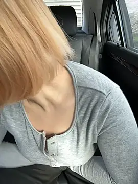 Snapshot of Rei1216xo chatting on 28, 11, 2025 Rei1216xo online show from 28, 11, 2025